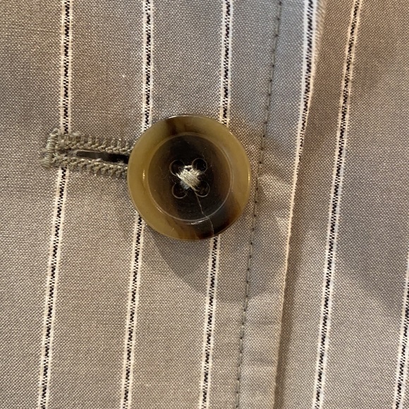 Fresh summer blazer. Super cute on 🥰 - Picture 4 of 8